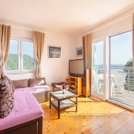 Vila In With Pool Near Seabeach