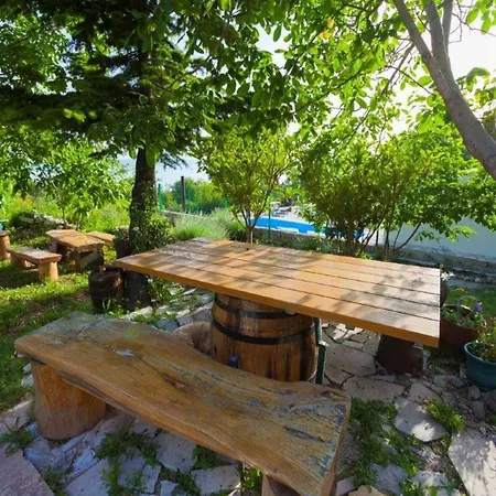 Vila In With Pool Near Seabeach Tučepi