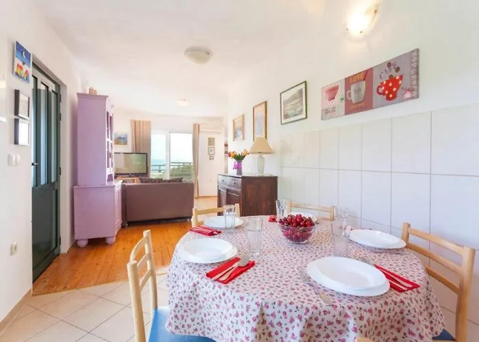 In With Pool Near Seabeach 빌라 투체피