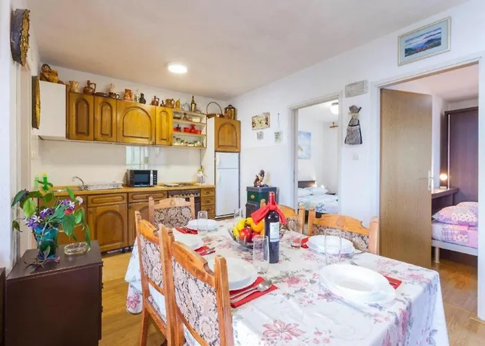 In With Pool Near Seabeach 투체피