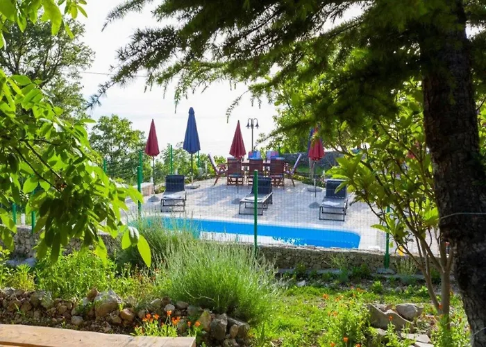 빌라 In With Pool Near Seabeach